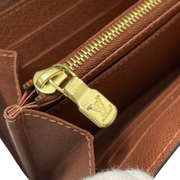 LOUIS VUITTON Brown Monogram Wallet - Picture 8 of 10